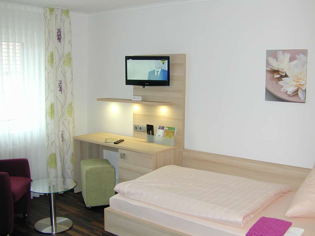 Hotel-Restaurant Froehlich Kaiserslautern Luaran gambar