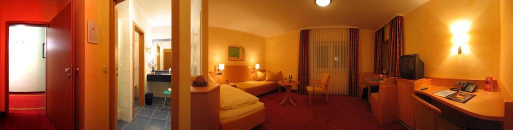 Hotel-Restaurant Froehlich Kaiserslautern Luaran gambar