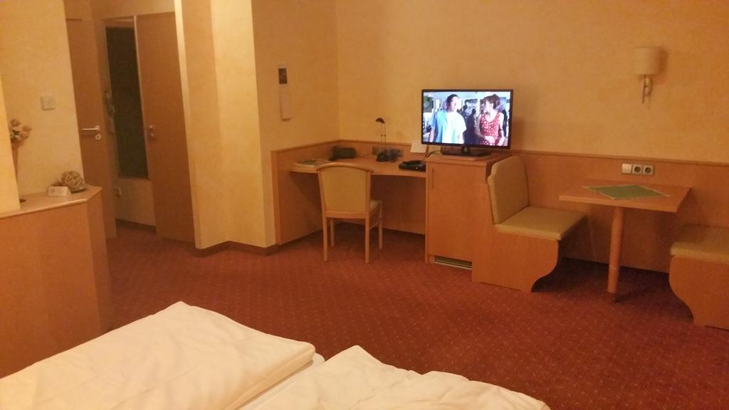 Hotel-Restaurant Froehlich Kaiserslautern Luaran gambar