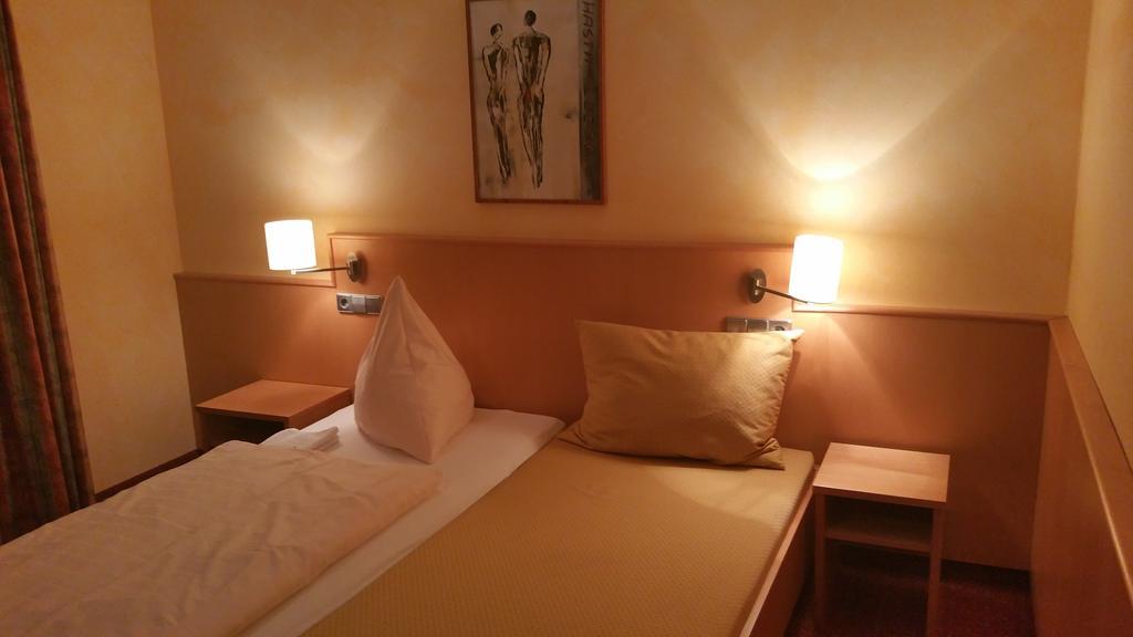 Hotel-Restaurant Froehlich Kaiserslautern Luaran gambar