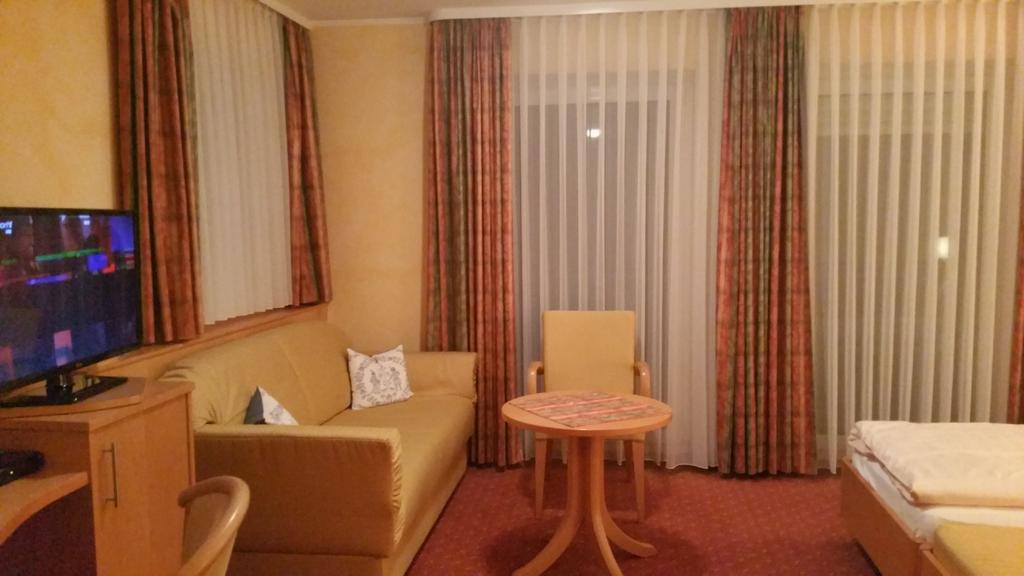 Hotel-Restaurant Froehlich Kaiserslautern Luaran gambar