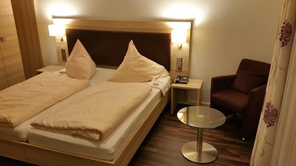 Hotel-Restaurant Froehlich Kaiserslautern Luaran gambar