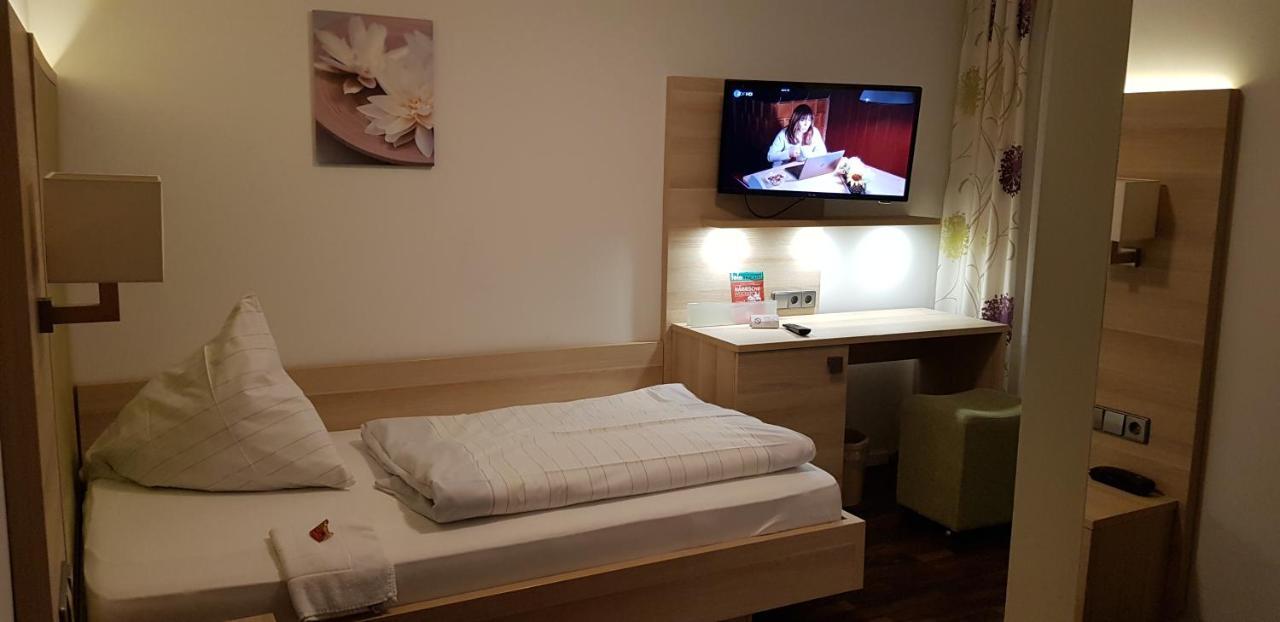 Hotel-Restaurant Froehlich Kaiserslautern Luaran gambar