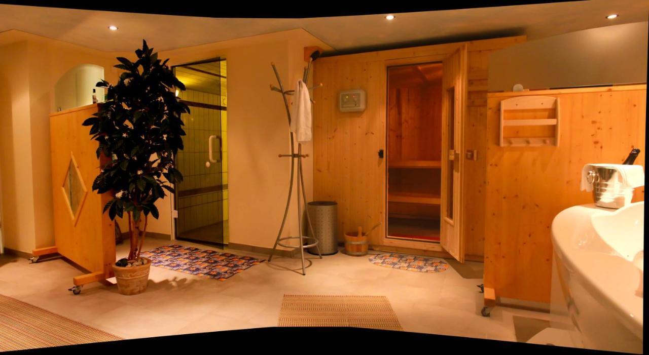 Hotel-Restaurant Froehlich Kaiserslautern Bilik gambar